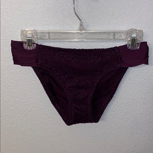 Bikini bottoms lace